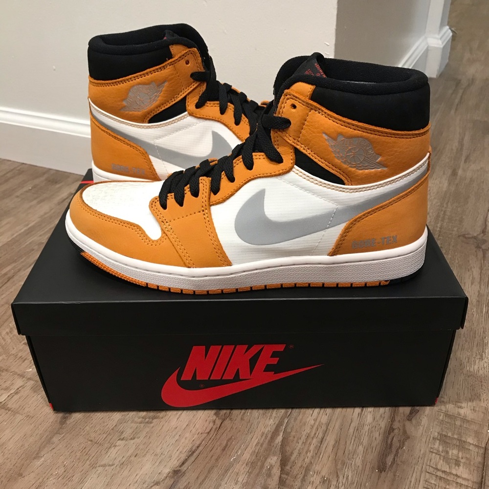 Nike Air Jordan 1 Element Gore-Tex in Light Curry